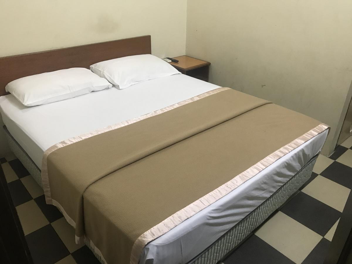 Jr Hotel Sitiawan Esterno foto